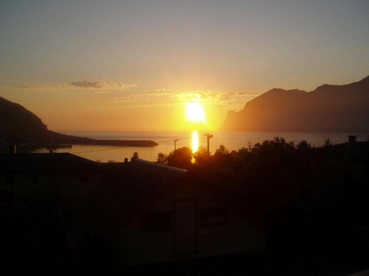 6 Person Holiday Home In Senjahopen Mefjordvær Екстериор снимка